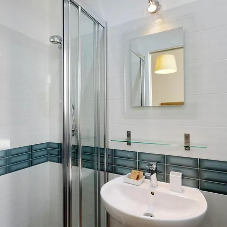 게스트하우스 Midnight In 로마