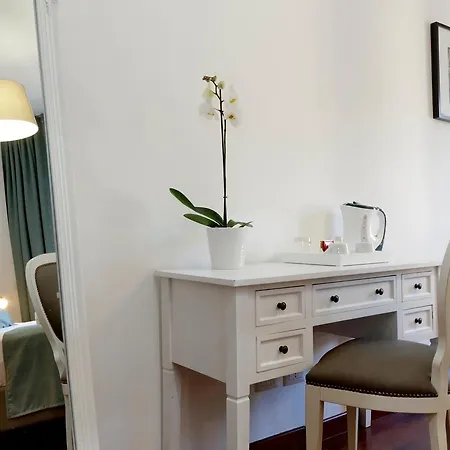 Midnight In 게스트하우스 3*