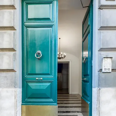 Midnight In 게스트하우스 3*