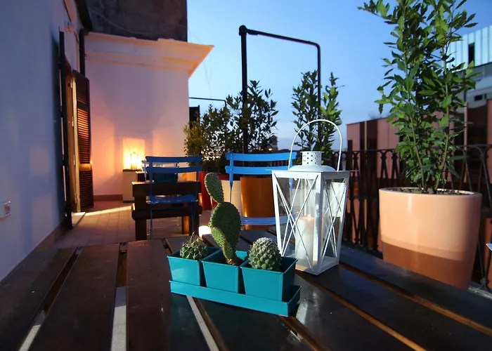 Midnight In Pensión Roma